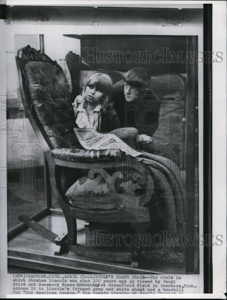 1965 Daryl Baird and Rosemary Russo sit in Lincoln&#39;s death chair - Historic Images