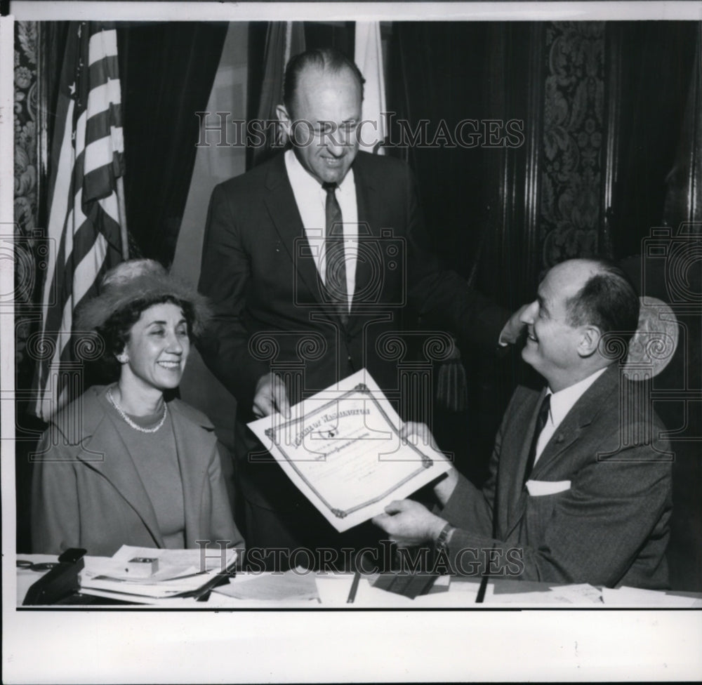 1962 Arthur Paulsen, &amp; Gov. Rosellini at Pierce County Court.-Historic Images