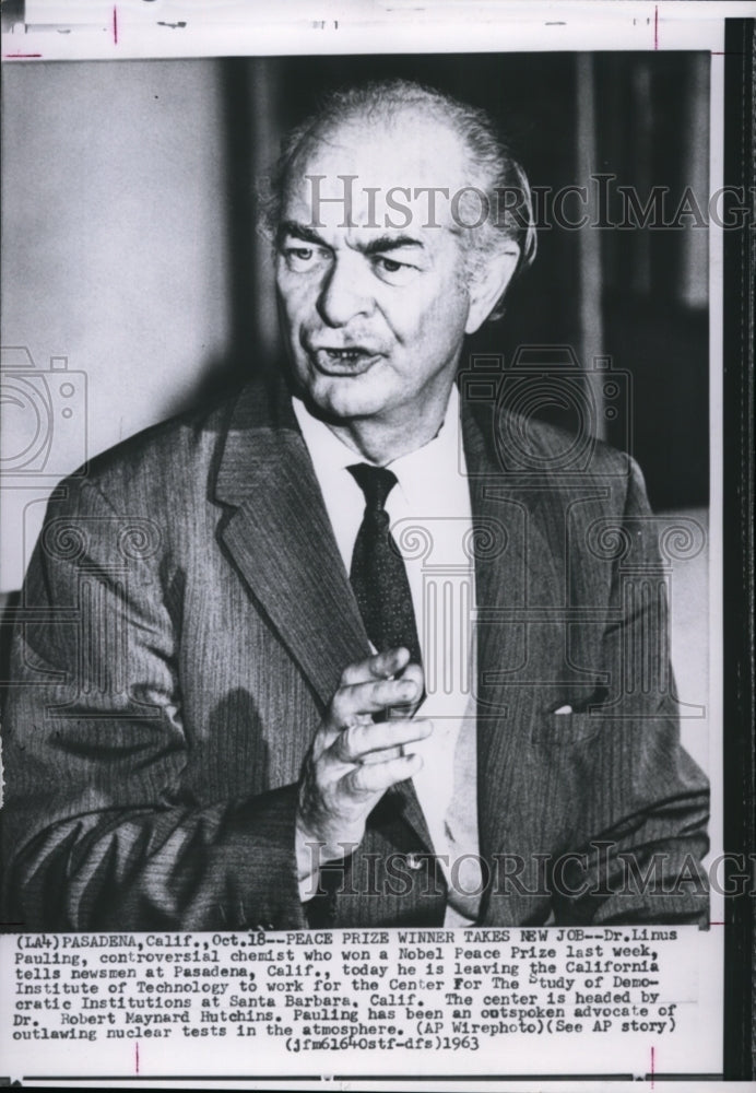 1963 Press Photo Dr. Linus Pauling, leaves California Institute of Technology. - Historic Images