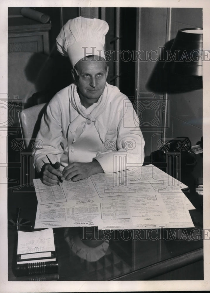 1951 Press Photo Chef Warren Davidson, Mess Sargeant with 70th Div. Infantry - Historic Images