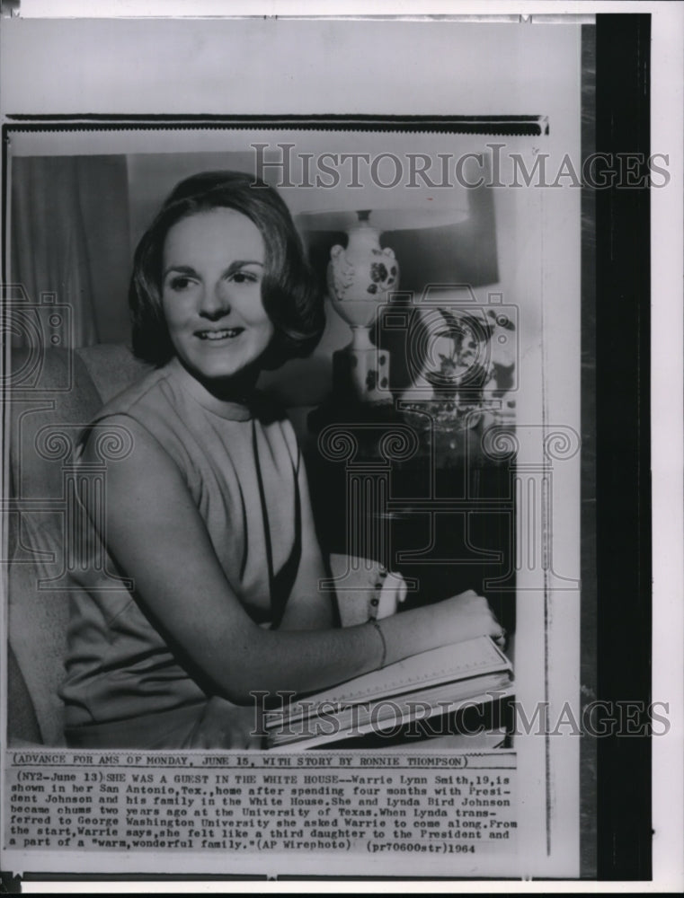 1964 Warrie Lynn Smith at her home in San Antonio, Texas - Historic Images