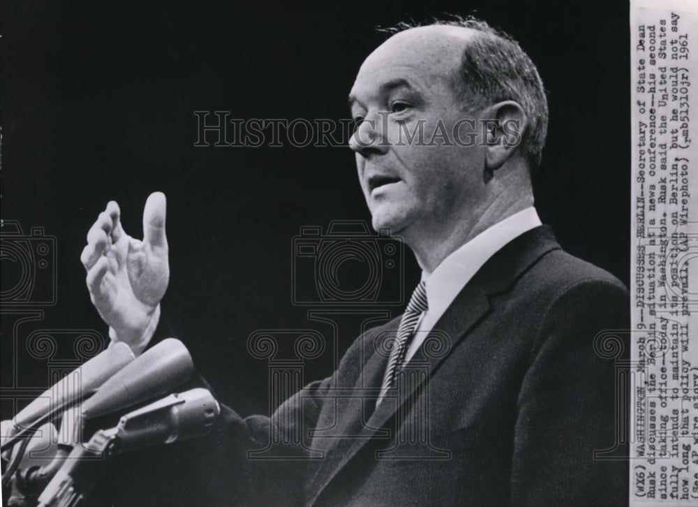 1961 Press Photo Secretary of State Dean Rusk speaks at news conference. - Historic Images