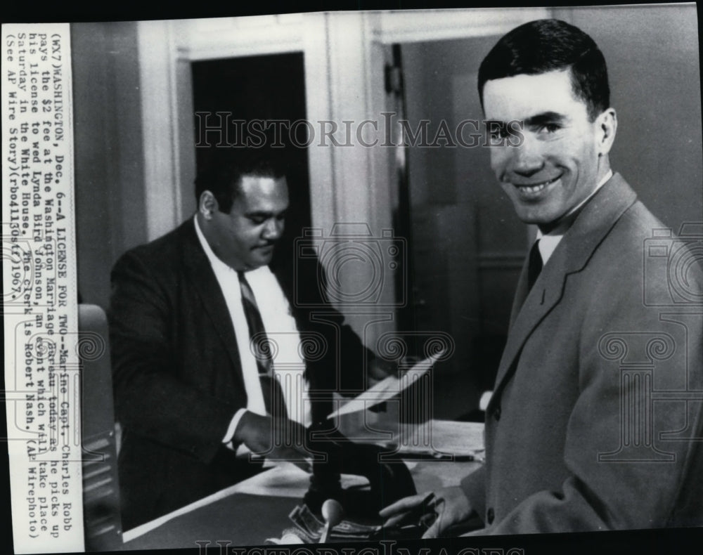 1967 Press Photo Marine Captain Charles Robb at Washington Marriage Bureau-Historic Images