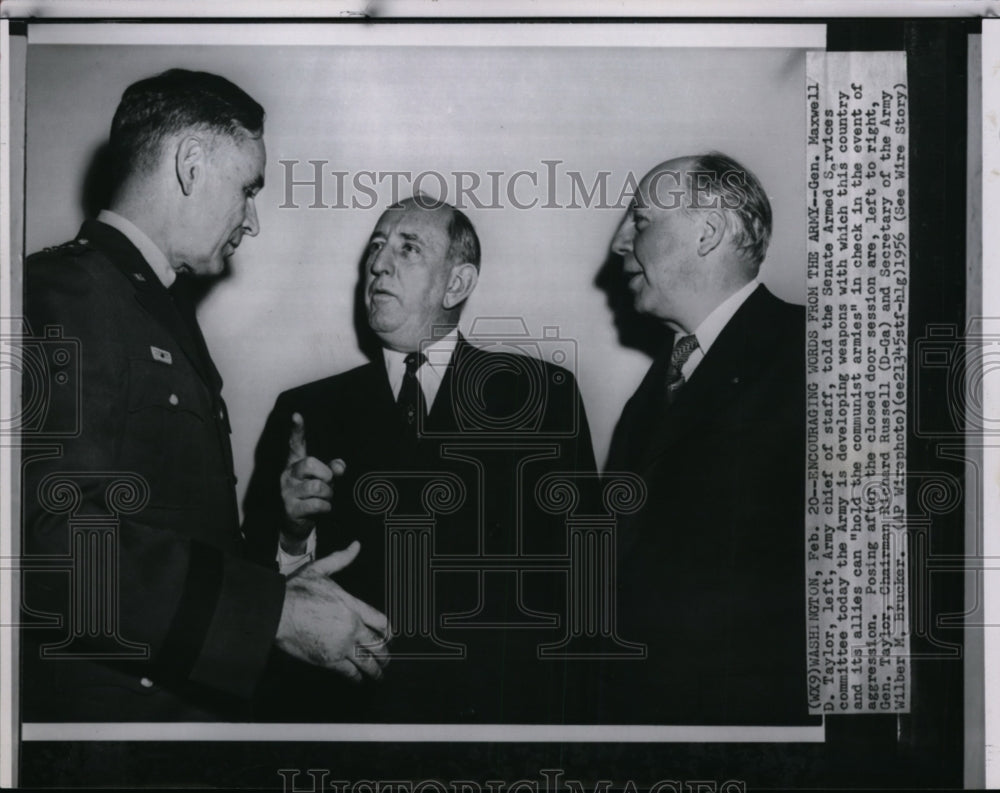 1956 Press Photo Gen. Maxwell D. Taylor speaks with Senate Armed Services Comm. - Historic Images