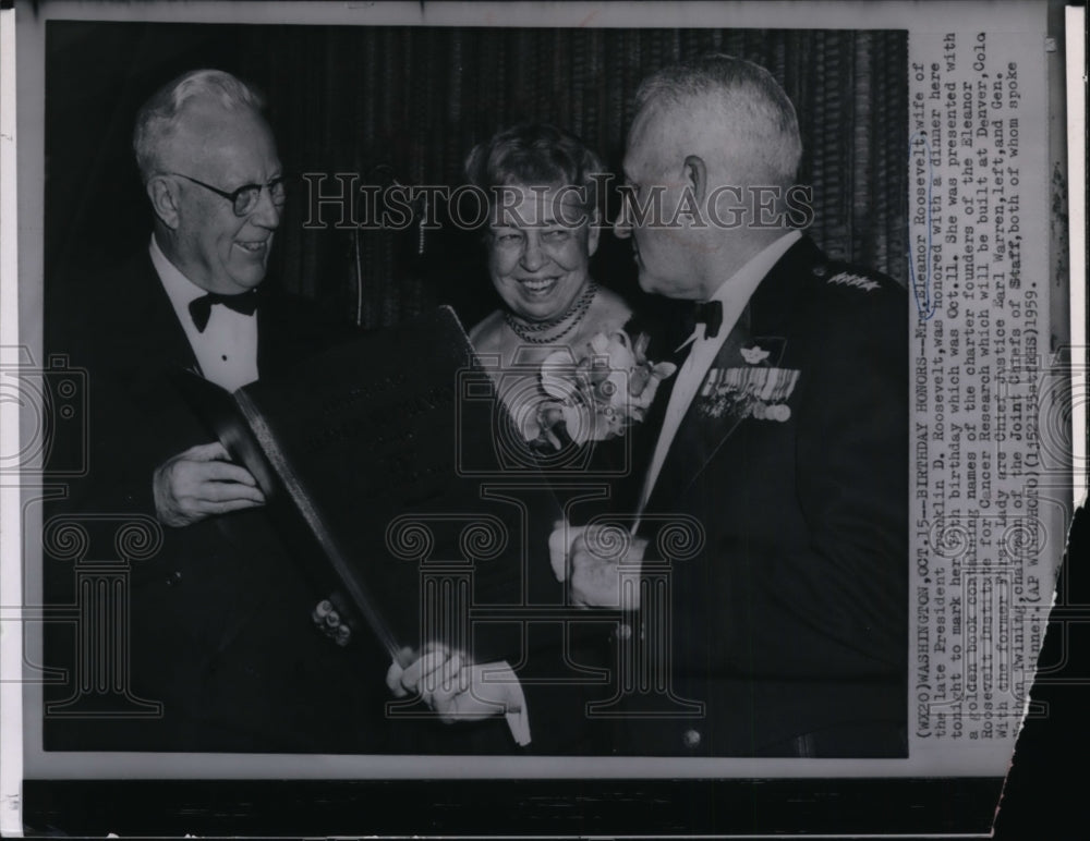 1959 Press Photo Mrs Eleanor Roosevelt and Chief Justice Earl Warren at dinner - Historic Images