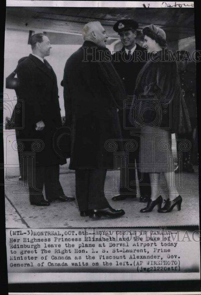 1951 Press Photo Princess Elizabeth and her husband greeted Canadian officials - Historic Images