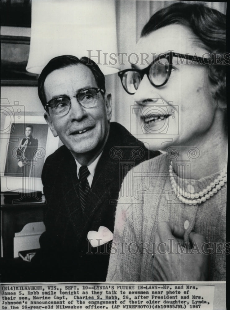 1967 Press Photo Mr. &amp; Mrs James Robb, parents of Milwaukee officer Charles Robb - Historic Images