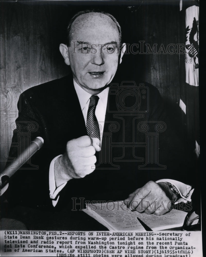 1962 Press Photo Secretary of State Dean Rusk prepares for radio report on Cuba-Historic Images