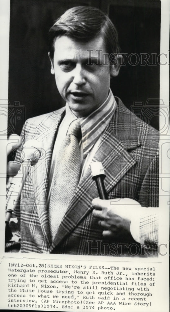 1974 Press Photo New Watergate prosecutor Henry Ruth Jr. seeks Nixon&#39;s files - Historic Images