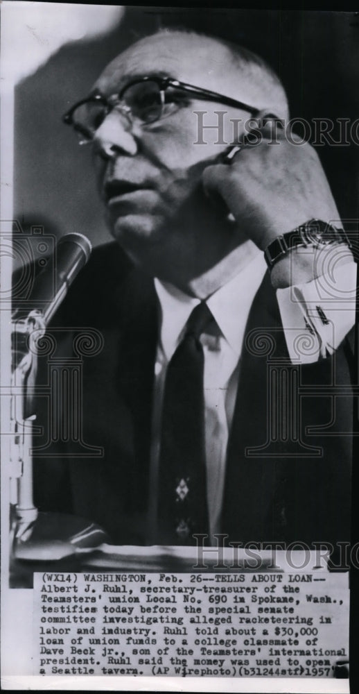 1957 Press Photo Teamsters&#39; union secretary Albert Ruhl testifies about loan- Historic Images