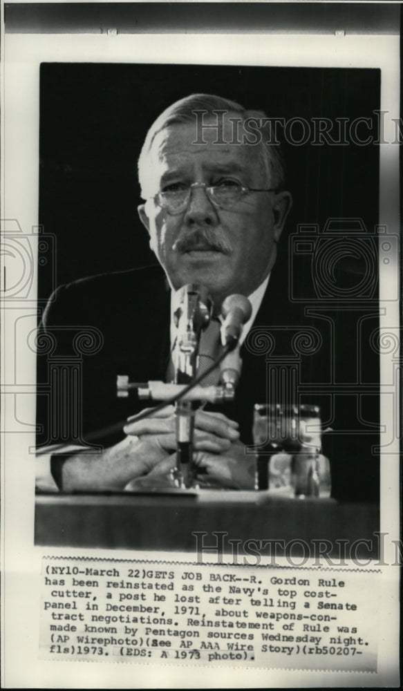 1973 Press Photo R. Gordon Rule reinstated as the Navy&#39;s top cost-cutter - Historic Images