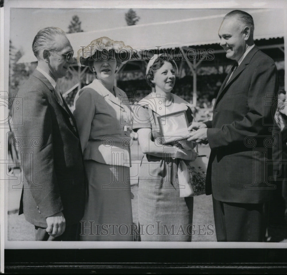 1959 Press Photo Spokane Mayor &amp; Mrs.Simenson &amp; Mayor and Mrs. Sutherlin. - Historic Images