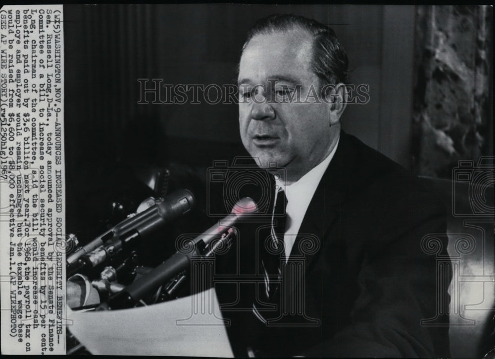 1967 Press Photo Senator Russell Long addresses group, Senate Finance Committee - Historic Images