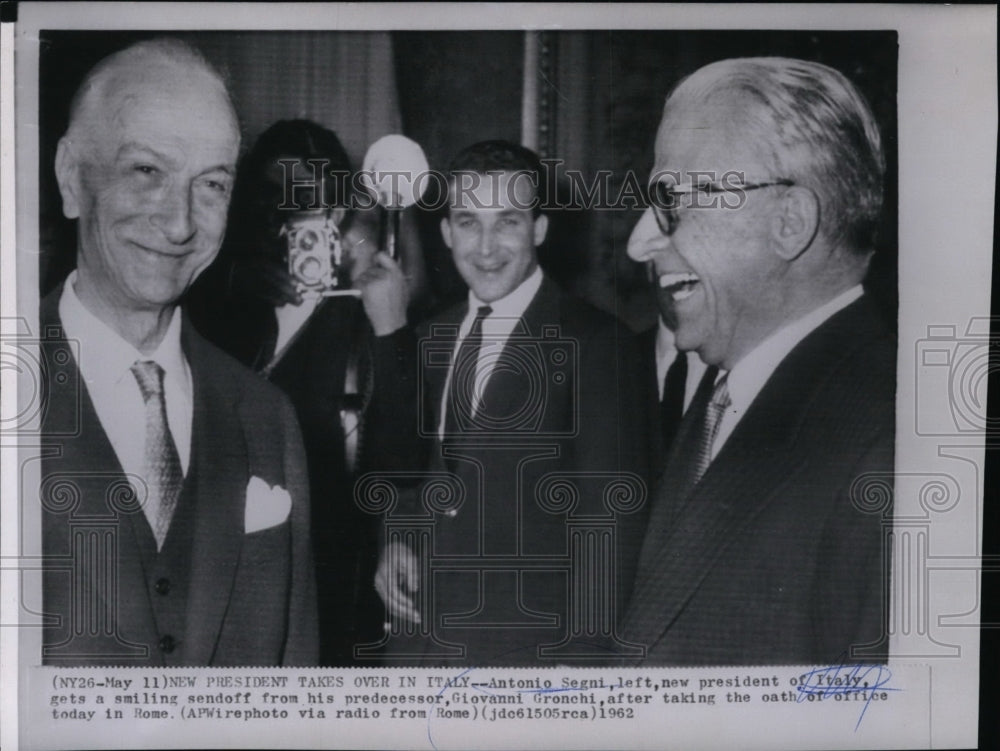 1962 Press Photo Italian President Antonio Segni smiling with Giovanni Gronchi- Historic Images