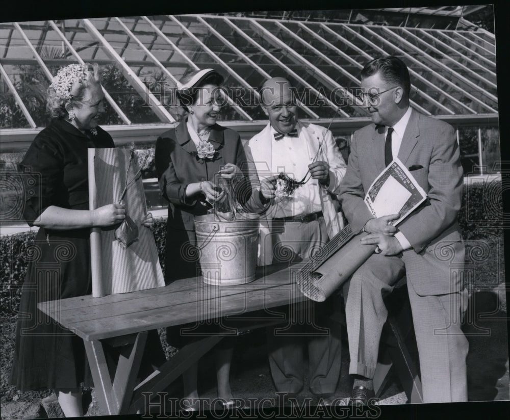 1958 Press Photo Manito greenhouse-Spokane lilac growers largest flower show - Historic Images