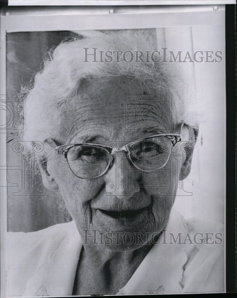 1963 Press Photo Mrs. Lilian Sandburg, wife of poet &amp; novelist Carl Sandburg - Historic Images