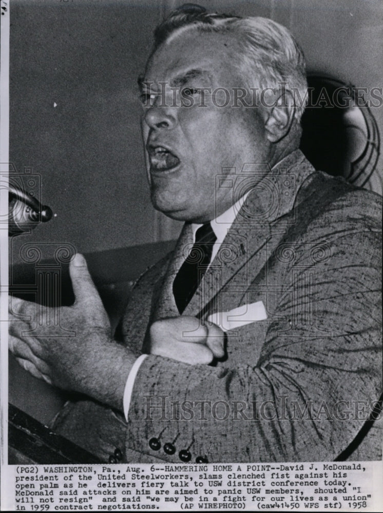 1958 Press Photo United Steelworkers president David McDonald delivers talk - Historic Images