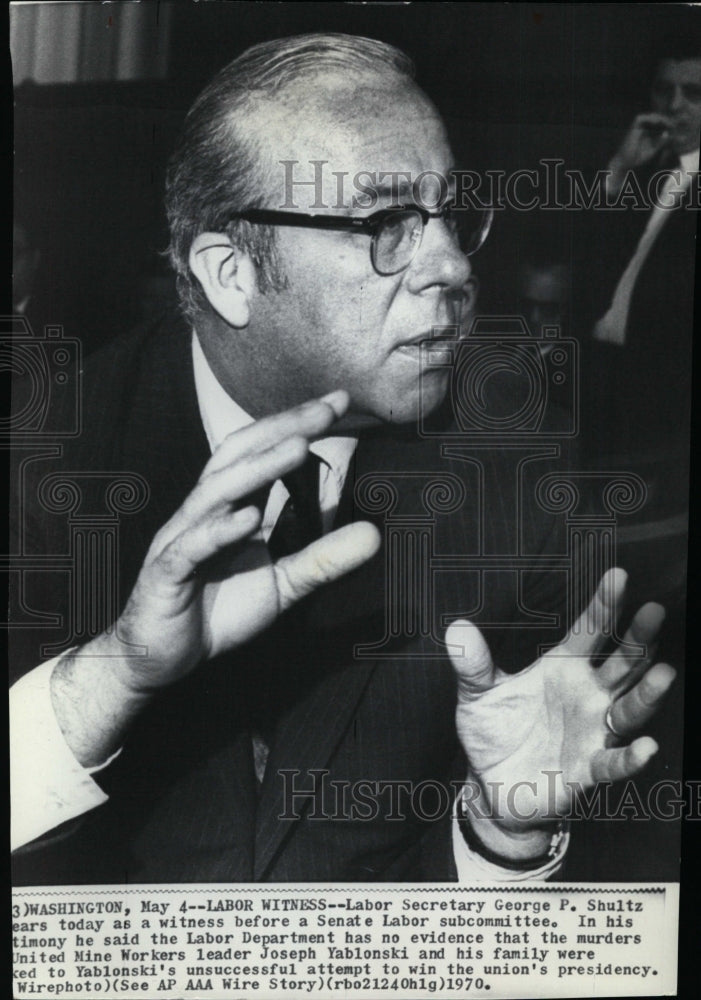 1970 Press Photo Labor Secretary George Shultz as witness before subcommittee - Historic Images