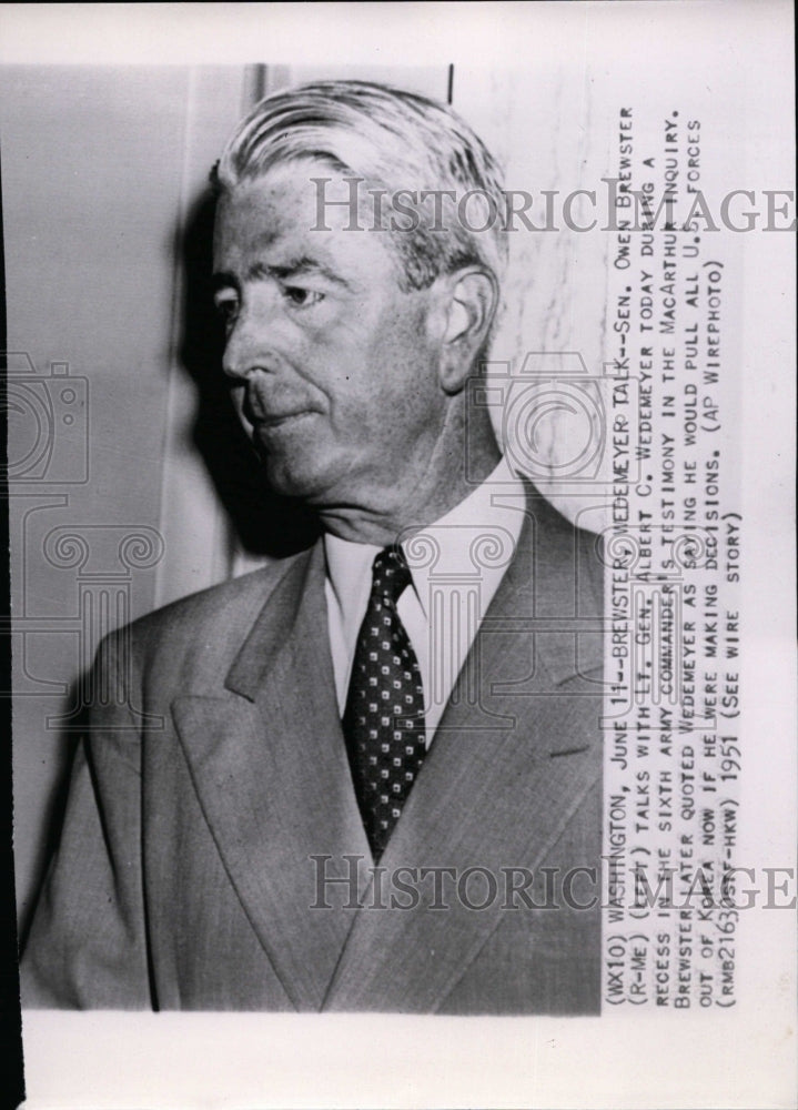 1951 Press Photo Lt. General Wedemeyer speaks with Sen. Owen Brewster of Maine - Historic Images