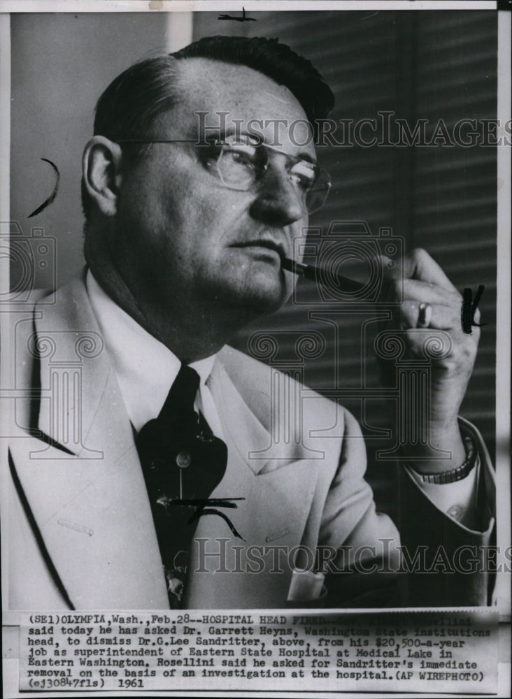 1961 Press Photo Doctor G. Lee Sandritter asked to leave hospital position - Historic Images