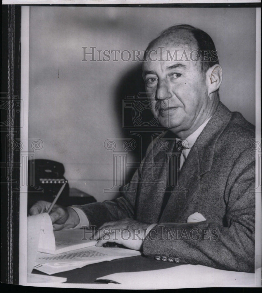 1957 Press Photo Adlai Stevenson works as Democratic party&#39;s adviser - Historic Images