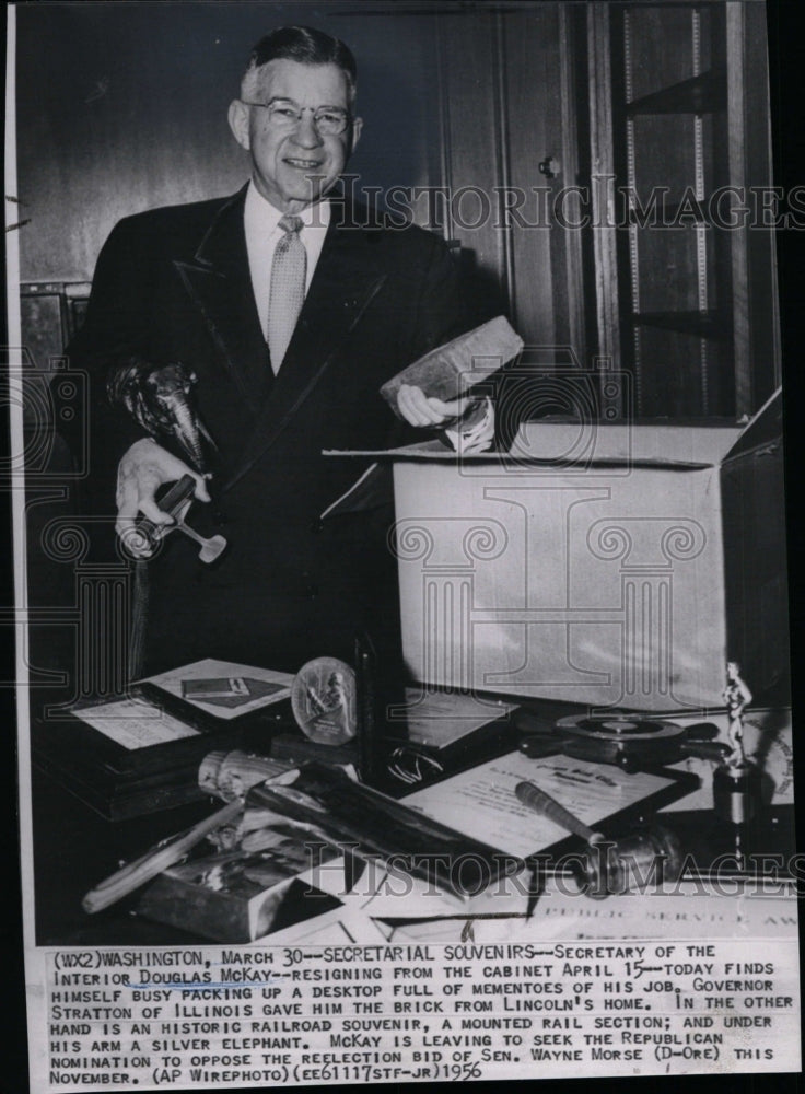 1956 Press Photo Sec.of the Interior Douglas McKay resigning from the cabinet - Historic Images