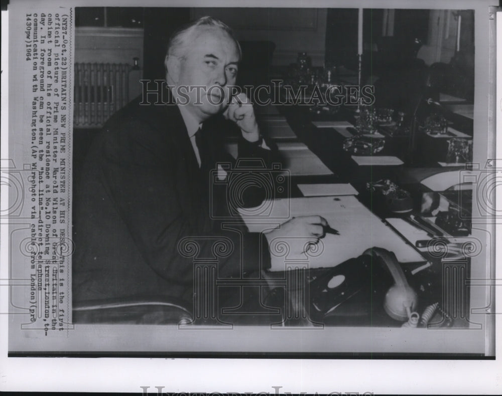 1964 Press Photo Prime Minister Harold Wilson of Great Britain at official house - Historic Images