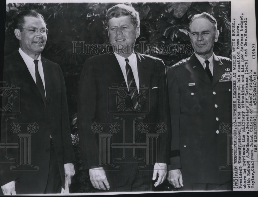 1962 Press Photo President Kennedy with Gen. Maxwell Taylor and Robert McNamara - Historic Images