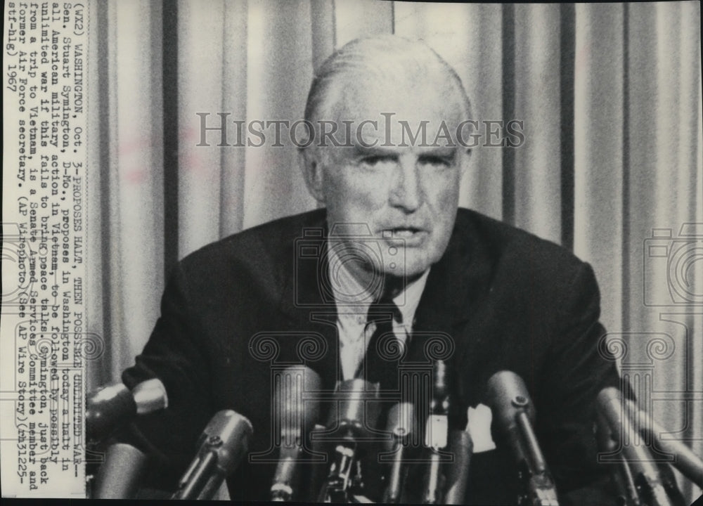 1967 Press Photo Sen. Stuart Symington speaks at press conference in Washington - Historic Images