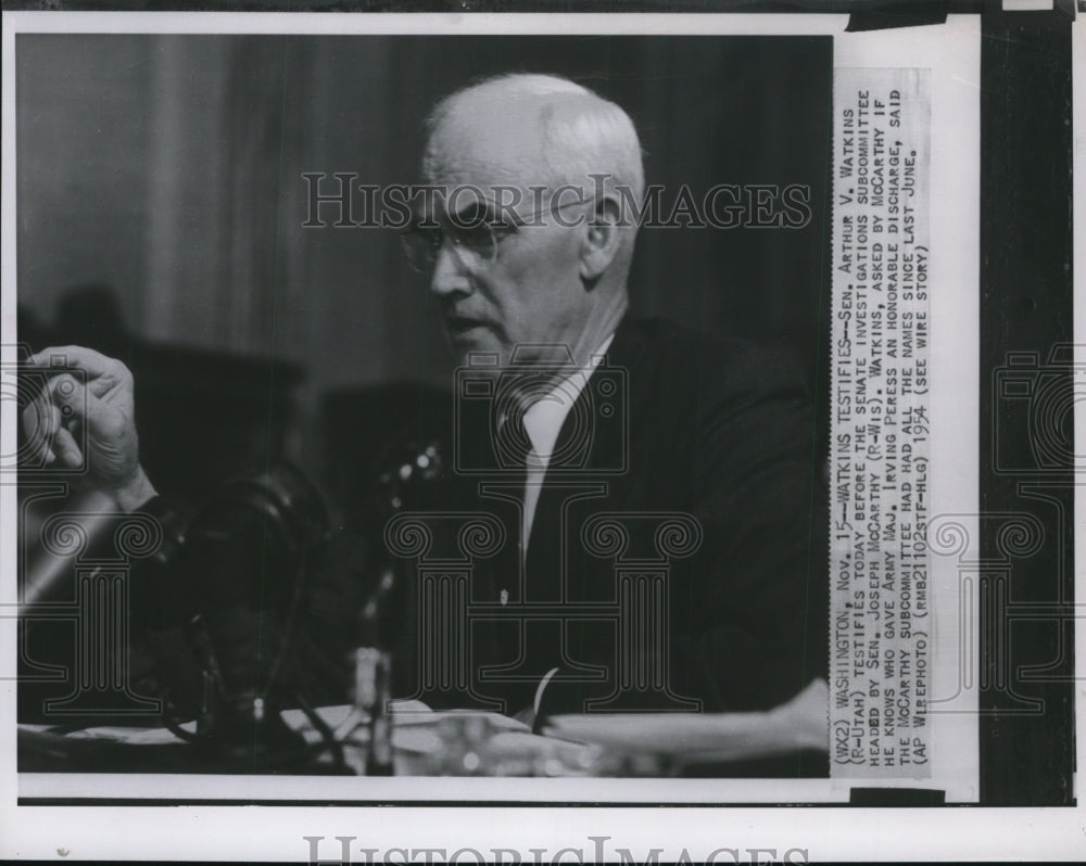 1954 Press Photo Senator Arthur Watkins testifies before Senate Subcommittee - Historic Images