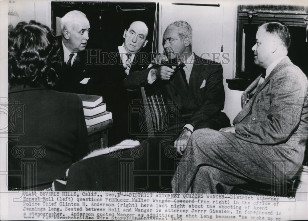 1951 Press Photo District Attorney Ernest Roll questions Producer Walter - Historic Images