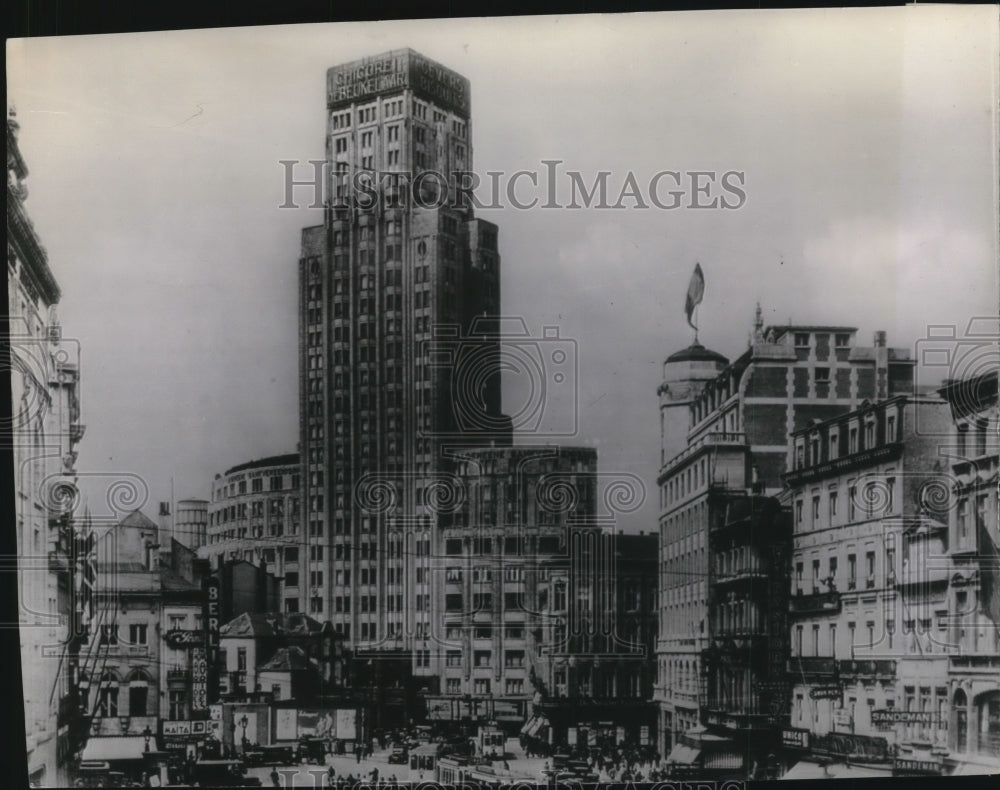 1940 Press Photo Meir, 28 story tower building, one of the tallest in Europe. - Historic Images