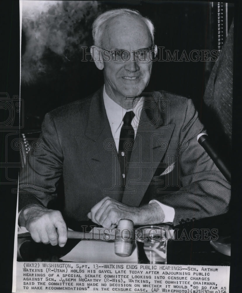 1954 Press Photo Senator Arthur Watkins adjourns public hearings - spw12491-Historic Images