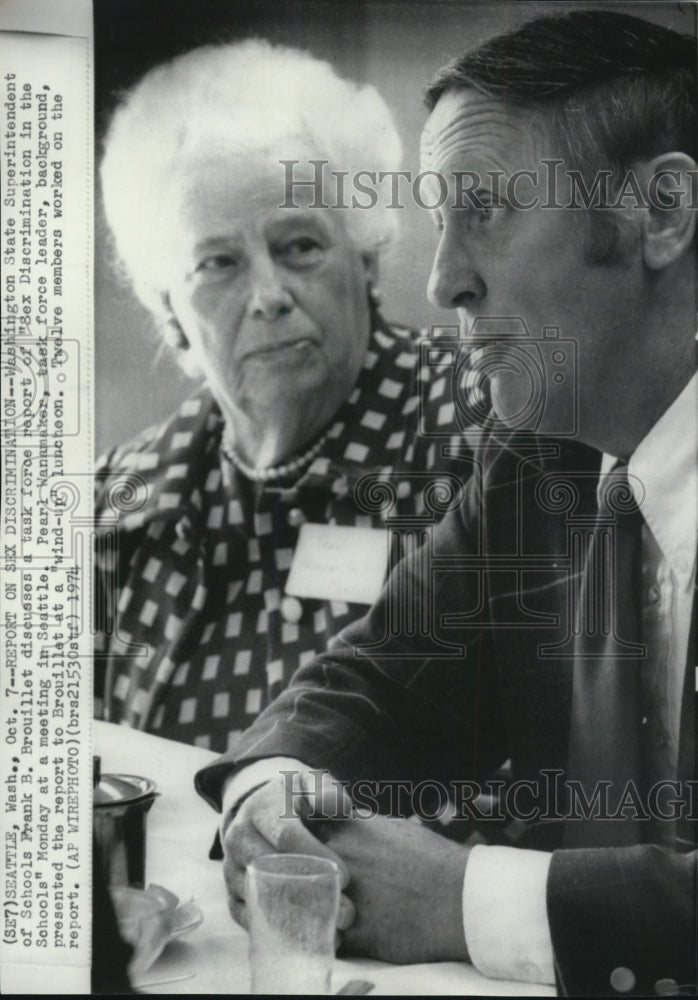 1974 Press Photo School Superintendent Frank Brouillet, Pearl Wanamaker, Seattle - Historic Images