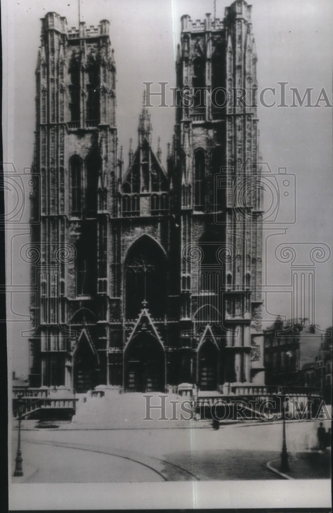1940 Press Photo Church of St. Gugule on the Rue De Ligne, Brussels - Historic Images