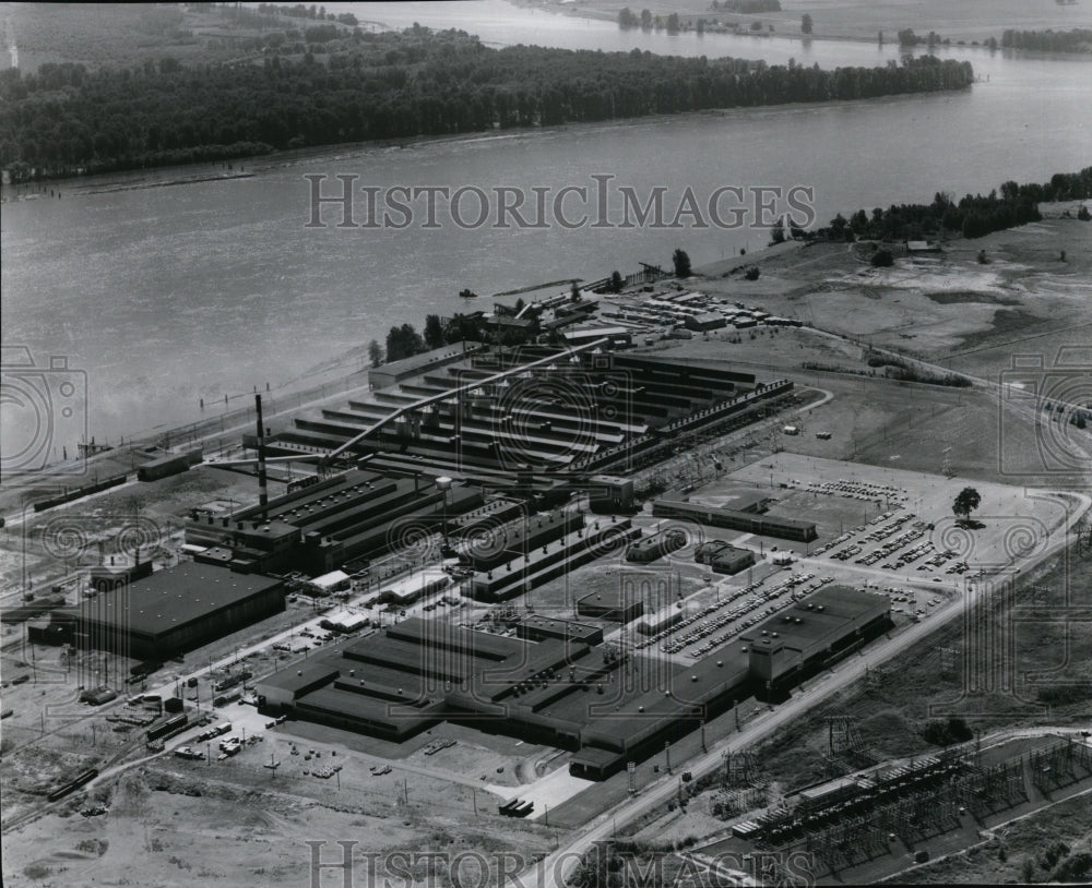 1961 Press Photo Aluminum Company of America&#39;s Vancouver Operations-Historic Images