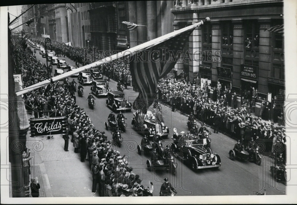 1936 Party of President Roosevelt proceeding down Broadway-Historic Images