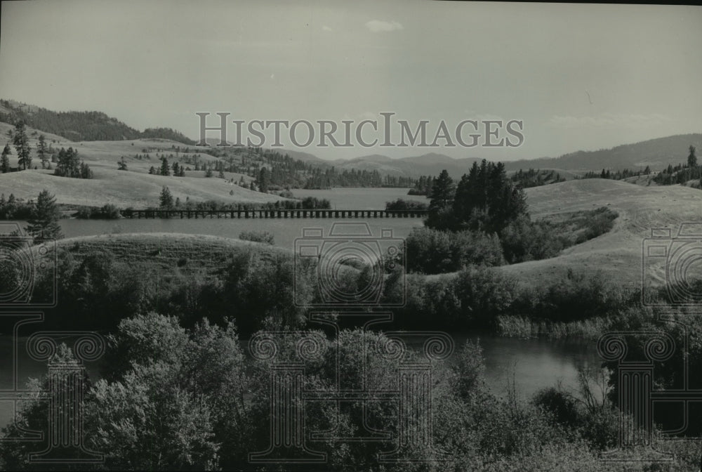1940 Press Photo Rolling Hills and Curlew Lake NE of Republic, Washington-Historic Images