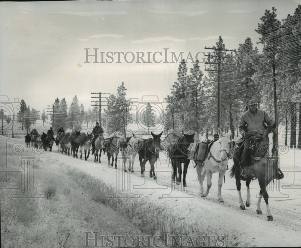 1961 Calam Shrine Temple riders bound Shriner&#39;s Hospital  - Historic Images