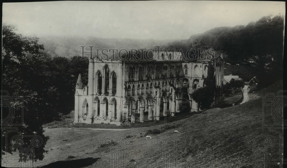 1929 Press Photo Rievaulx Abby, Cistercian monastery, overlooking Rye Valley-Historic Images