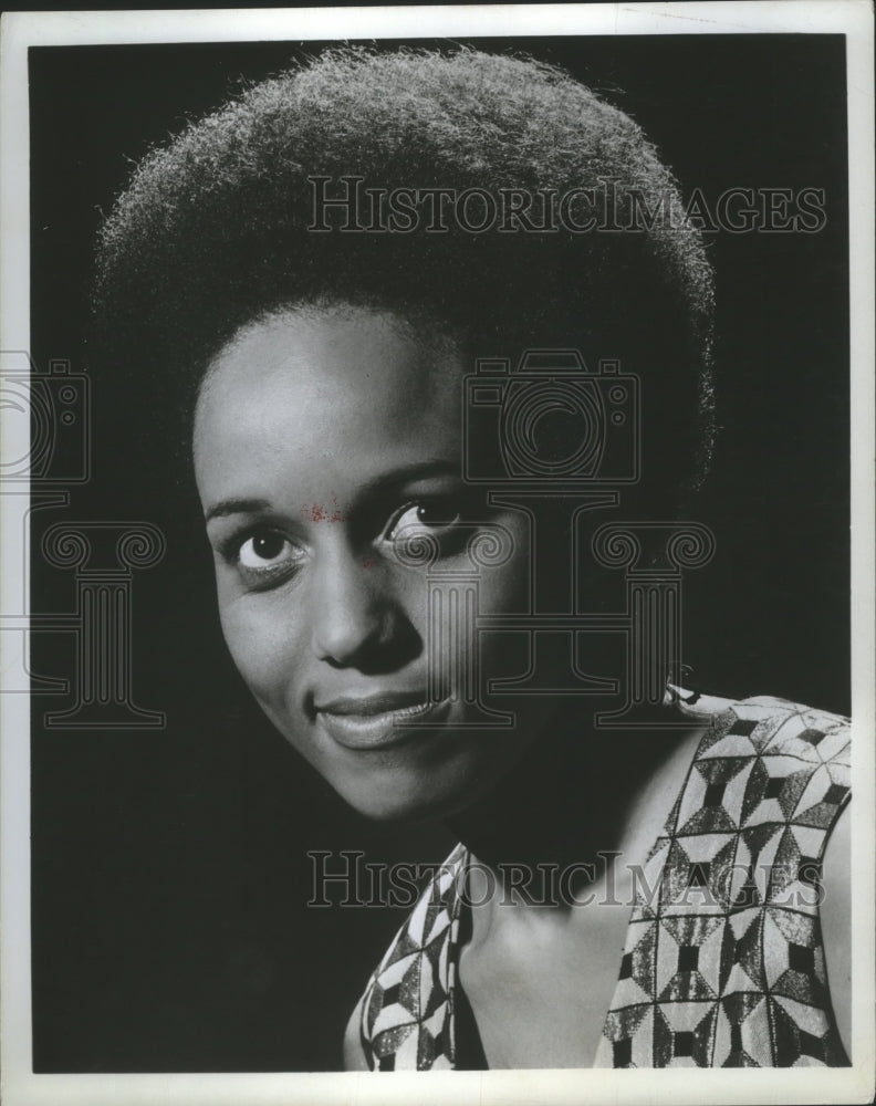 1972 Press Photo Music Artist Nerine Barrett - Historic Images