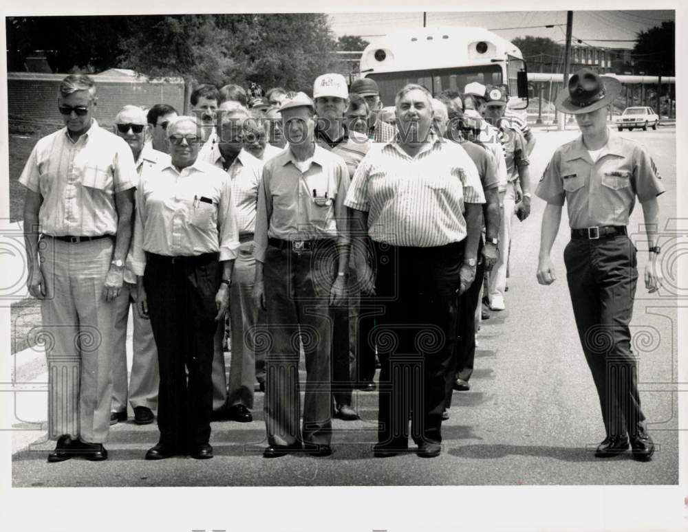 1990 Press Photo Visitors at U.S. Marine Depot, Paris Island, South Carolina - Historic Images