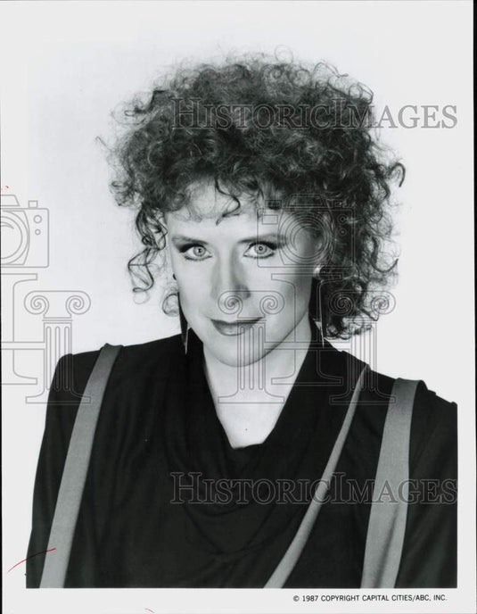 1987 Press Photo Actress Judy Parfitt in "The Charmings" on ABC Television- Historic Images