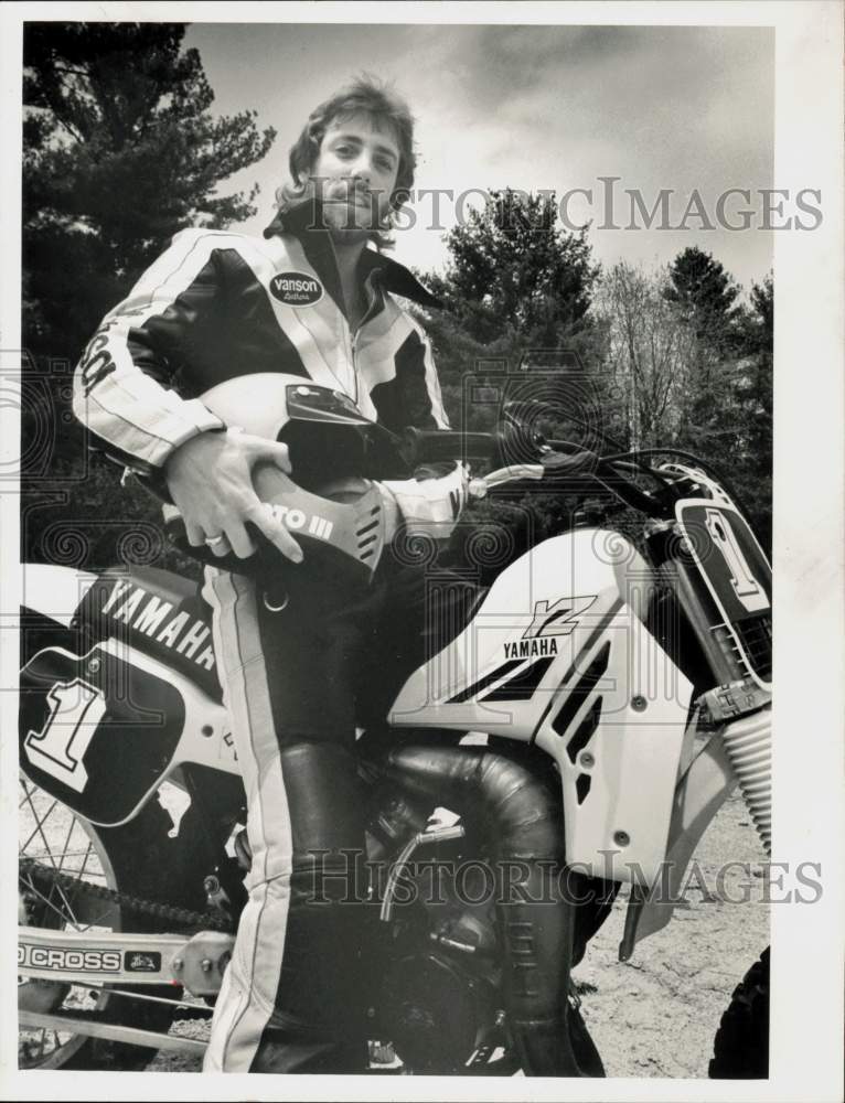 1984 Press Photo Motorcycle stuntman Douglas Senecal, Massachusetts - sra19646- Historic Images