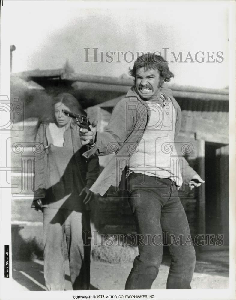 1973 Press Photo Burt Reynolds in movie scene for Metro-Goldwyn-Mayer.- Historic Images