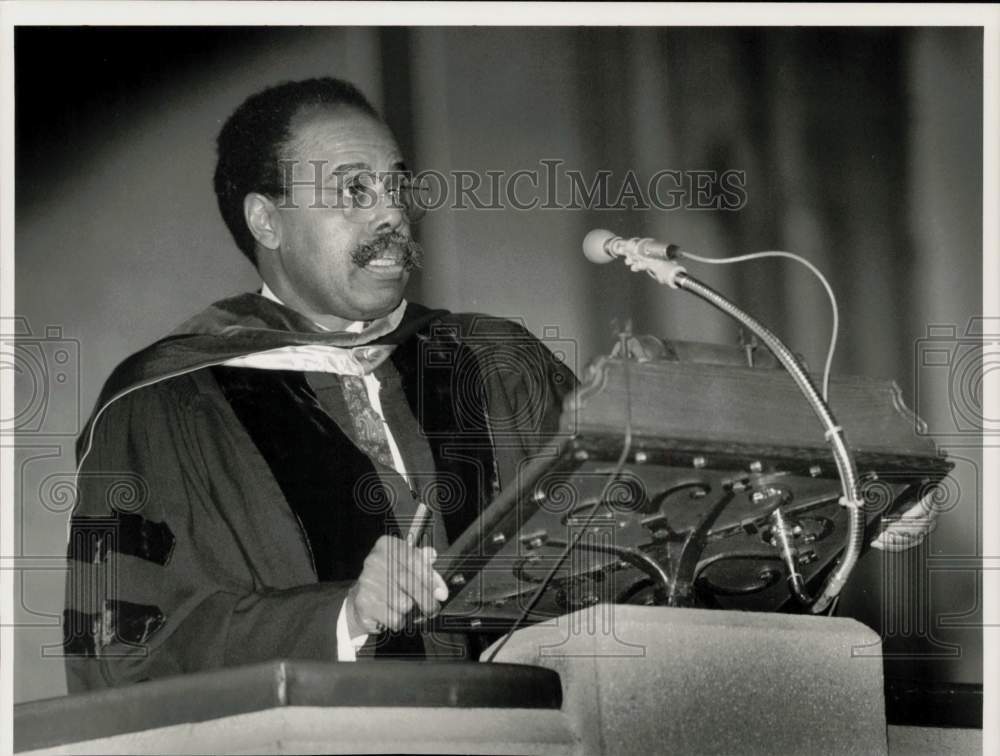 1989 Press Photo Donald McHenry, former U.S. Ambassador to the United Nations- Historic Images