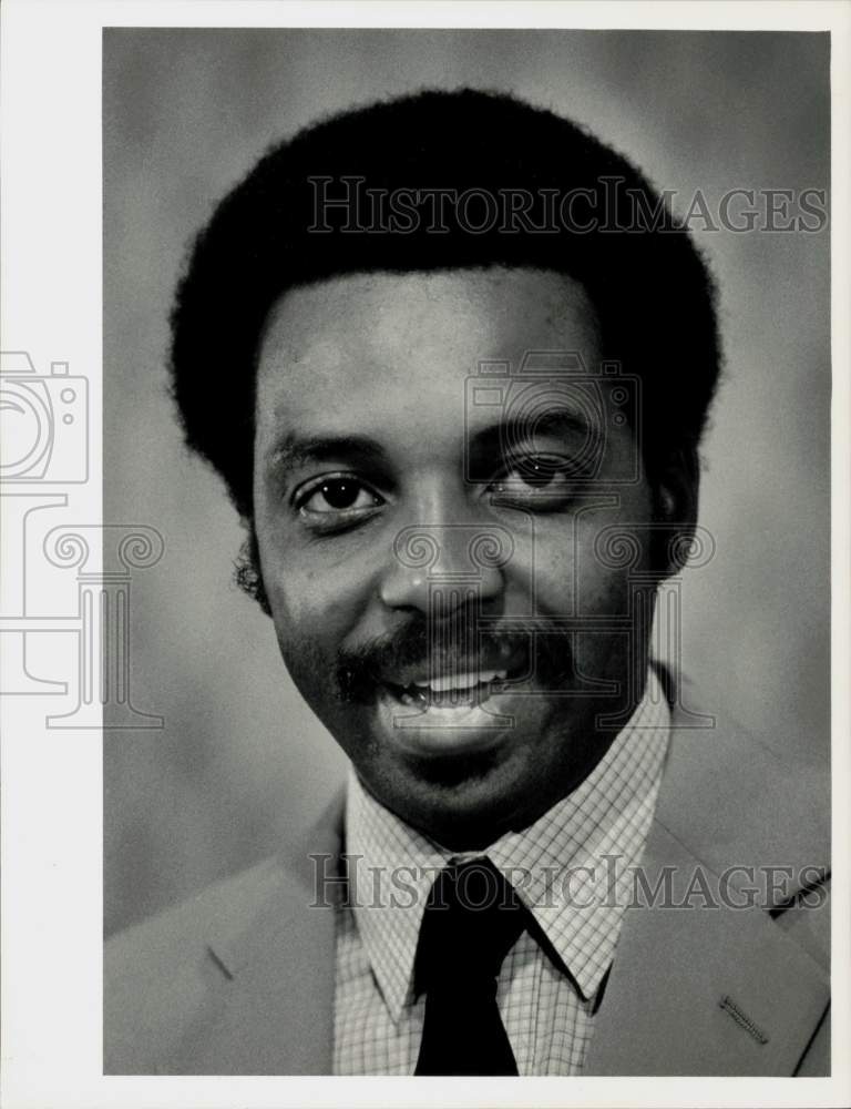 1984 Press Photo Dr. Roy Jones speaks at Race Amity Conference, Massachusetts- Historic Images