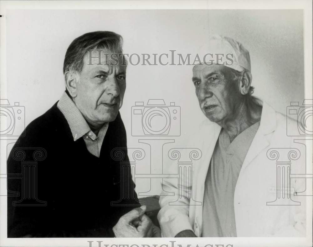 1982 Press Photo Jose Ferrer &amp; Jack Klugman in &quot;Quincy&quot; TV Series - srp11003 - Historic Images