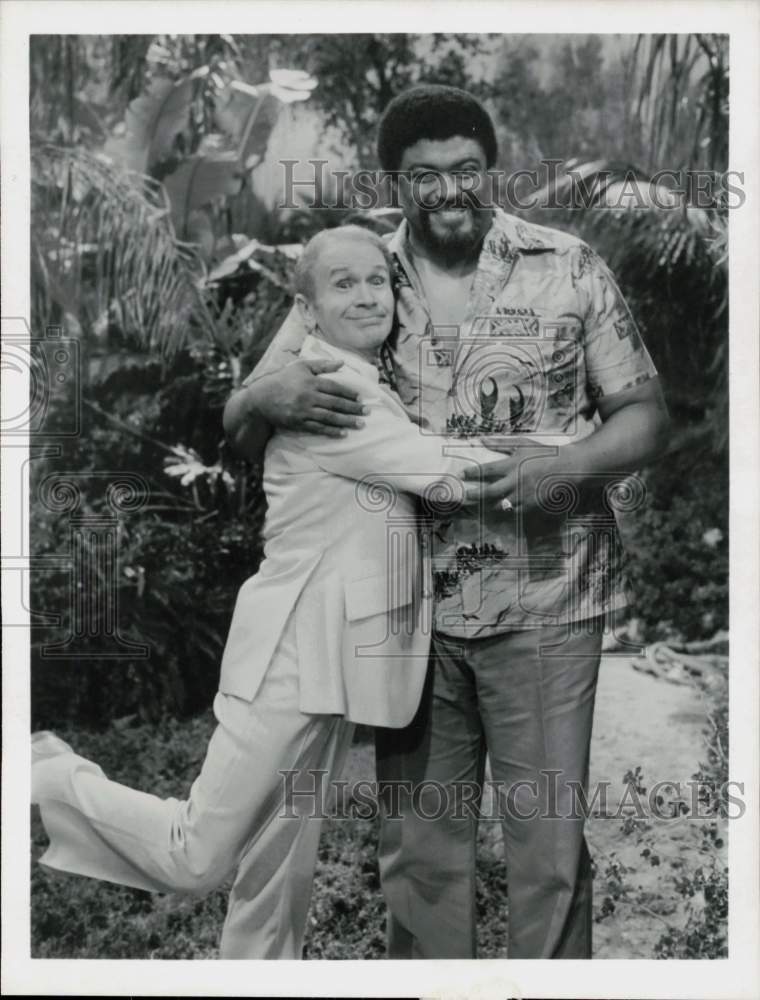 Press Photo Red Buttons, Rosie Grier in "Aloha Paradise" TV Series - srp15001 - Historic Images
