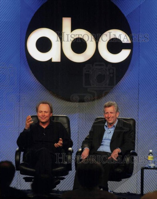 2001 Press Photo Billy Crystal and Joe Roth on "The 76th Annual Academy Awards." - Historic Images